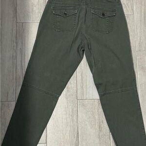 Unionbay women’s size 3… worn a few time. Don’t fit me